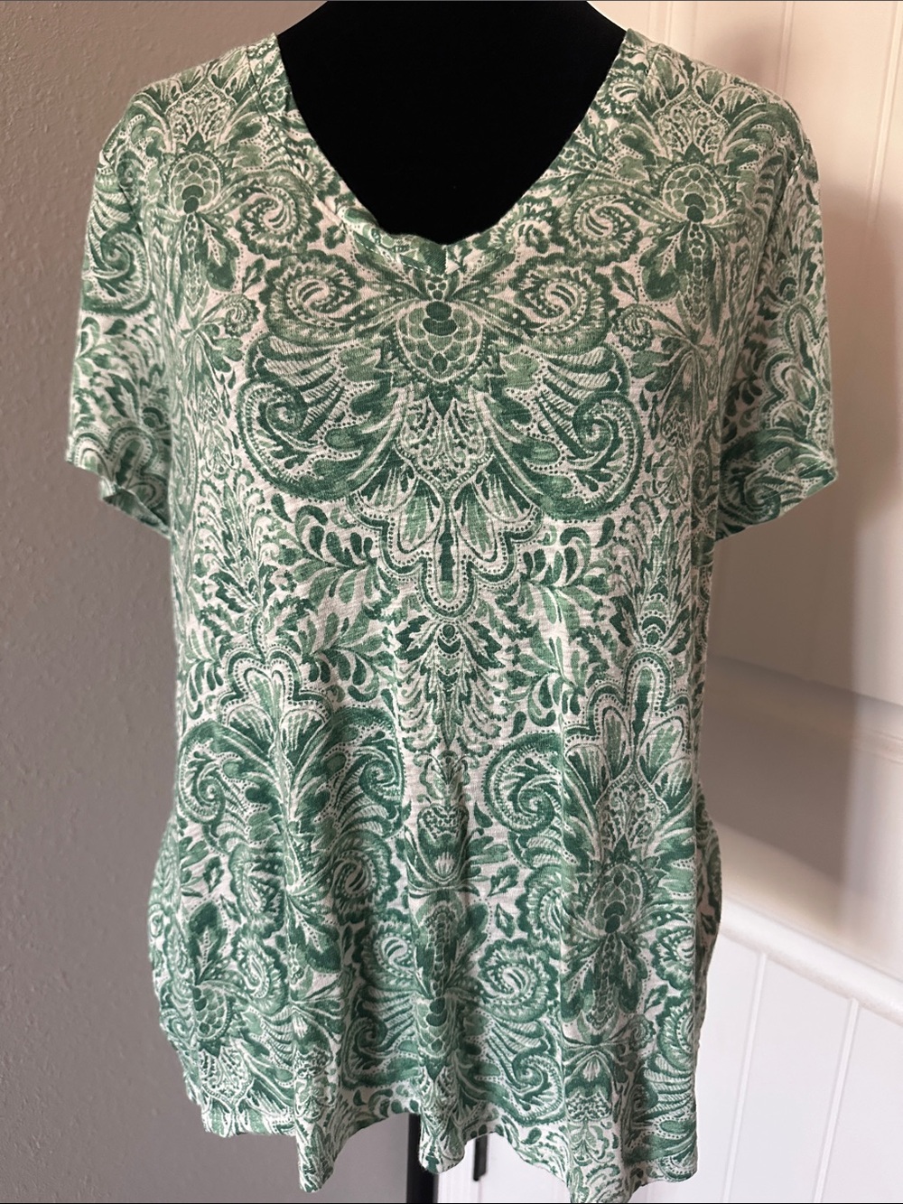 Joie Green Paisley V-Neck Short Sleeve Top NWOT